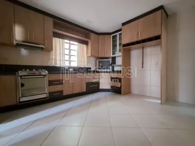 Casa com 3 Quartos para alugar, 154m² no Água Verde, Jaraguá do Sul