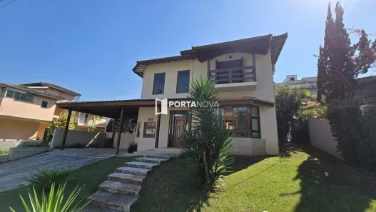 Casa com 3 Quartos para alugar, 294m² no Jardim Indaiá, Embu das Artes