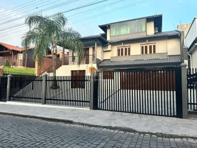 Casa com 4 Quartos à venda, 334m² no Cidade Nova, Caxias do Sul