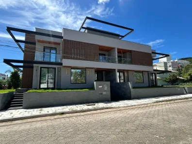 Casa com 3 Quartos à venda, 300m² no Jurerê, Florianópolis