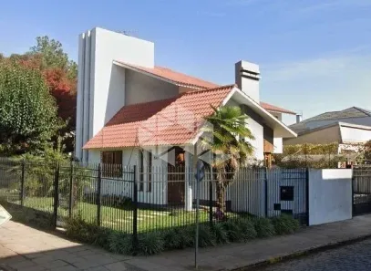 Casa com 5 Quartos à venda, 231m² no Centro, Vacaria