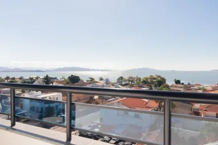 Flat com 3 Quartos para alugar, 200m² no Balneário, Florianópolis