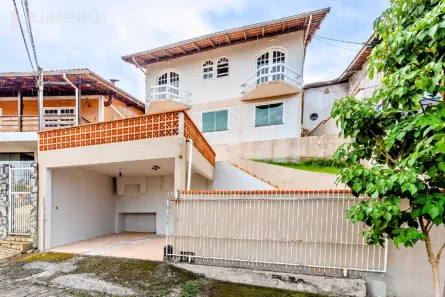 Casa com 3 Quartos à venda, 200m² no Água Verde, Blumenau