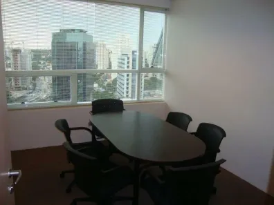 Sala Comercial para venda ou aluguel, 41m² no Jardim das Acácias, São Paulo