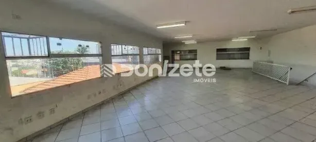 Prédio Comercial para alugar, 193m² no Bangú, Santo André