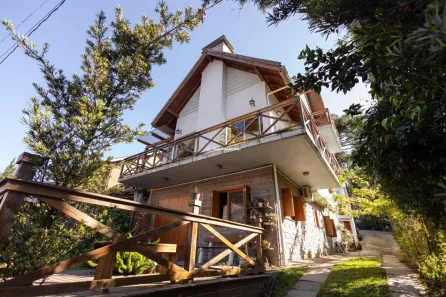 Casa com 5 Quartos à venda, 200m² no Planalto, Gramado