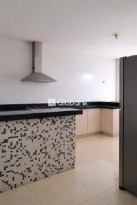Imóvel Comercial com 3 Quartos à venda, 120m² no Monte Carmelo, Montes Claros