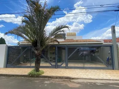 Casa com 4 Quartos à venda, 360m² no Jardim São Domingos, Marília