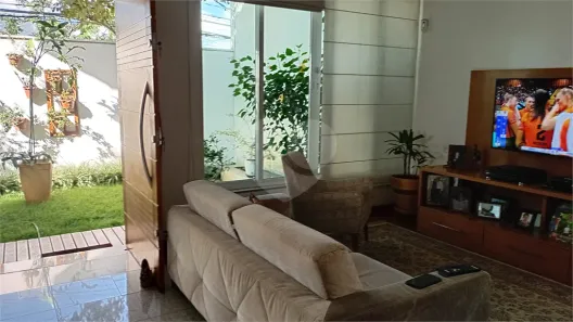 Sobrado com 4 Quartos à venda, 249m² no Vila Gilda, Santo André