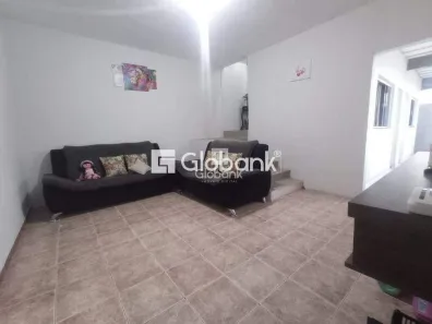 Casa com 3 Quartos à venda, 250m² no Vila Sumaré, Montes Claros