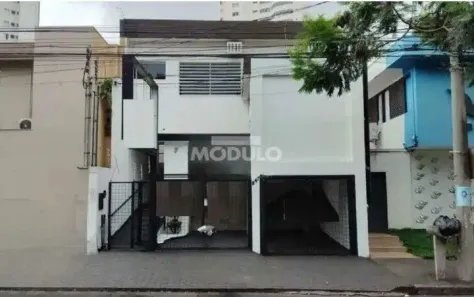 Prédio Comercial para alugar, 203m² no Presidente Roosevelt, Uberlândia