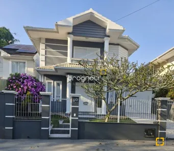Casa com 5 Quartos à venda, 240m² no Santa Mônica, Florianópolis