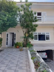 Casa com 4 Quartos à venda, 320m² no Coqueiros, Florianópolis