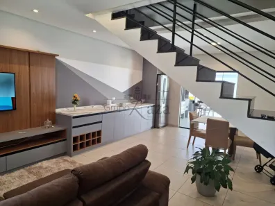 Sobrado com 2 Quartos à venda, 160m² no Jardim Santa Júlia, São José dos Campos
