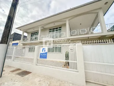 Casa com 5 Quartos para alugar, 443m² no Ipiranga, São José