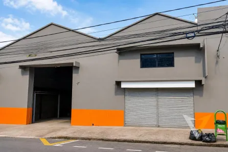 Galpão/Depósito/Armazém para alugar, 581m² no Vila Arens I, Jundiaí