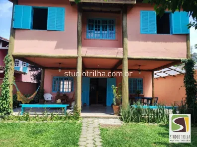 Sobrado com 4 Quartos à venda, 290m² no Água Branca, Ilhabela