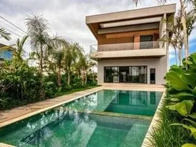 Sobrado com 3 Quartos à venda, 368m² no Condomínio Vale das Araras, Rio Verde