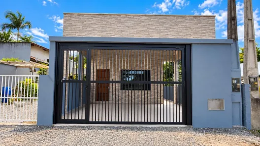 Casa com 2 Quartos à venda, 90m² no Barra do Saí, Itapoá