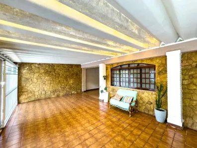 Casa com 4 Quartos à venda, 500m² no Independência, Taubaté