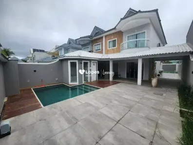 Casa de Condomínio com 4 Quartos à venda, 255m² no Recreio dos Bandeirantes, Rio de Janeiro