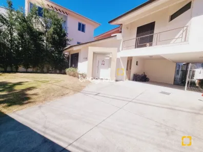 Casa com 3 Quartos à venda, 233m² no Balneário, Florianópolis