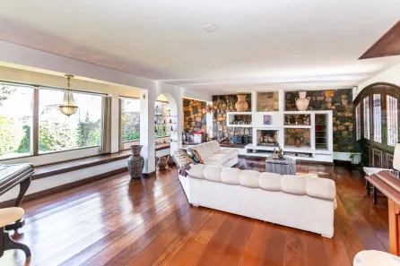 Casa com 4 Quartos à venda, 308m² no Mercês, Curitiba