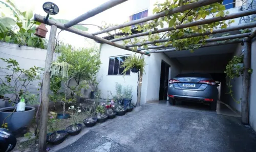 Casa com 3 Quartos à venda, 134m² no Setor Leste Universitário, Goiânia