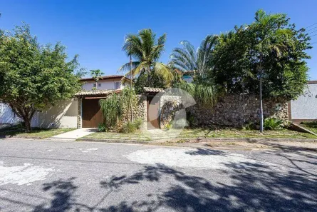 Casa com 4 Quartos à venda, 313m² no Camboinhas, Niterói