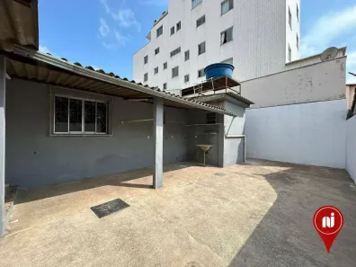 Casa com 3 Quartos à venda, 360m² no Vera Cruz, Contagem