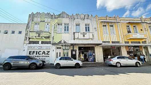 Sala Comercial para alugar, 112m² no Centro, Juiz de Fora