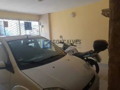 Sobrado com 3 Quartos à venda, 230m² no Vila Palmares, Santo André