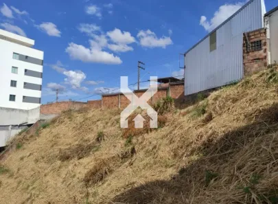 Lote/Terreno à venda, 798m² no Santa Cruz, Belo Horizonte