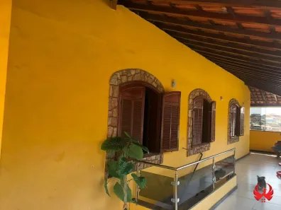 Casa com 3 Quartos à venda, 360m² no Jardim Laguna, Contagem