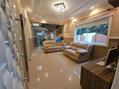 Casa de Condomínio com 5 Quartos para alugar, 300m² no Pitas, Cotia