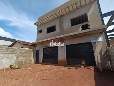 Ponto Comercial para alugar, 246m² no Laranjeiras, Uberlândia