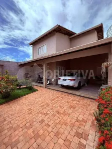 Casa com 5 Quartos à venda, 365m² no Custódio Pereira, Uberlândia