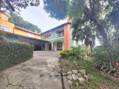 Sobrado com 4 Quartos à venda, 680m² no Parque Assunção, Taboão da Serra