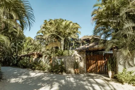 Imóvel Comercial com 6 Quartos à venda, 700m² no Itamambuca, Ubatuba