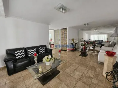 Casa com 3 Quartos à venda, 341m² no Parque Monte Alegre, Taboão da Serra