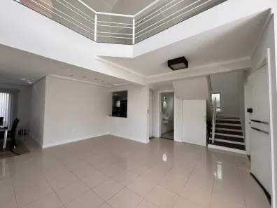 Casa de Condomínio com 3 Quartos para alugar, 200m² no Vila Oliveira, Mogi das Cruzes