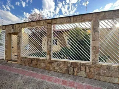 Casa com 3 Quartos à venda, 184m² no Vila Goes, Londrina
