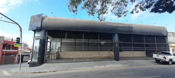 Sala Comercial para alugar, 400m² no Vila Santana, Sorocaba