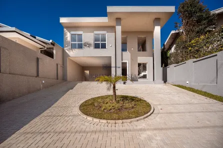 Casa com 3 Quartos à venda, 279m² no São Francisco, Curitiba