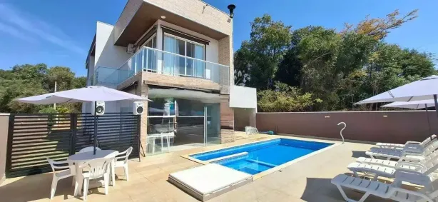 Casa de Condomínio com 5 Quartos para alugar, 250m² no Ninho Verde II, Pardinho