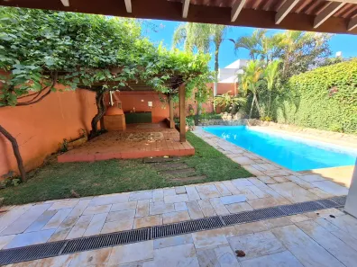 Casa de Condomínio com 3 Quartos para alugar, 246m² no Alphaville, Santana de Parnaíba