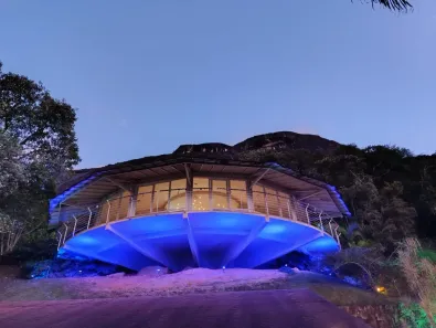 Casa de Condomínio com 4 Quartos à venda, 400m² no Samambaia, Petrópolis