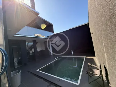 Casa com 4 Quartos à venda, 220m² no Jardim das Palmeiras, Uberlândia