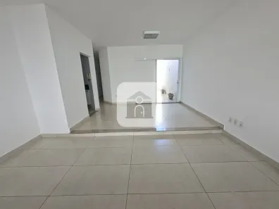 Casa com 3 Quartos à venda, 250m² no Cidade Jardim, Uberlândia