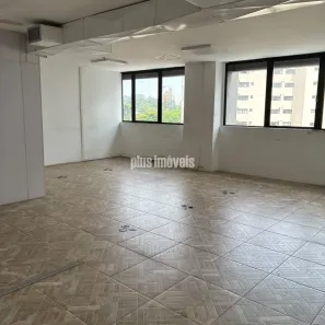 Sala Comercial para alugar, 121m² no Santo Amaro, São Paulo
